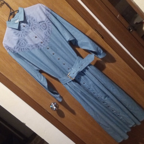Gorgeous!!! Denim Dress Western Vibe Eyelet Yoke Together Brand M - Picture 1 of 15